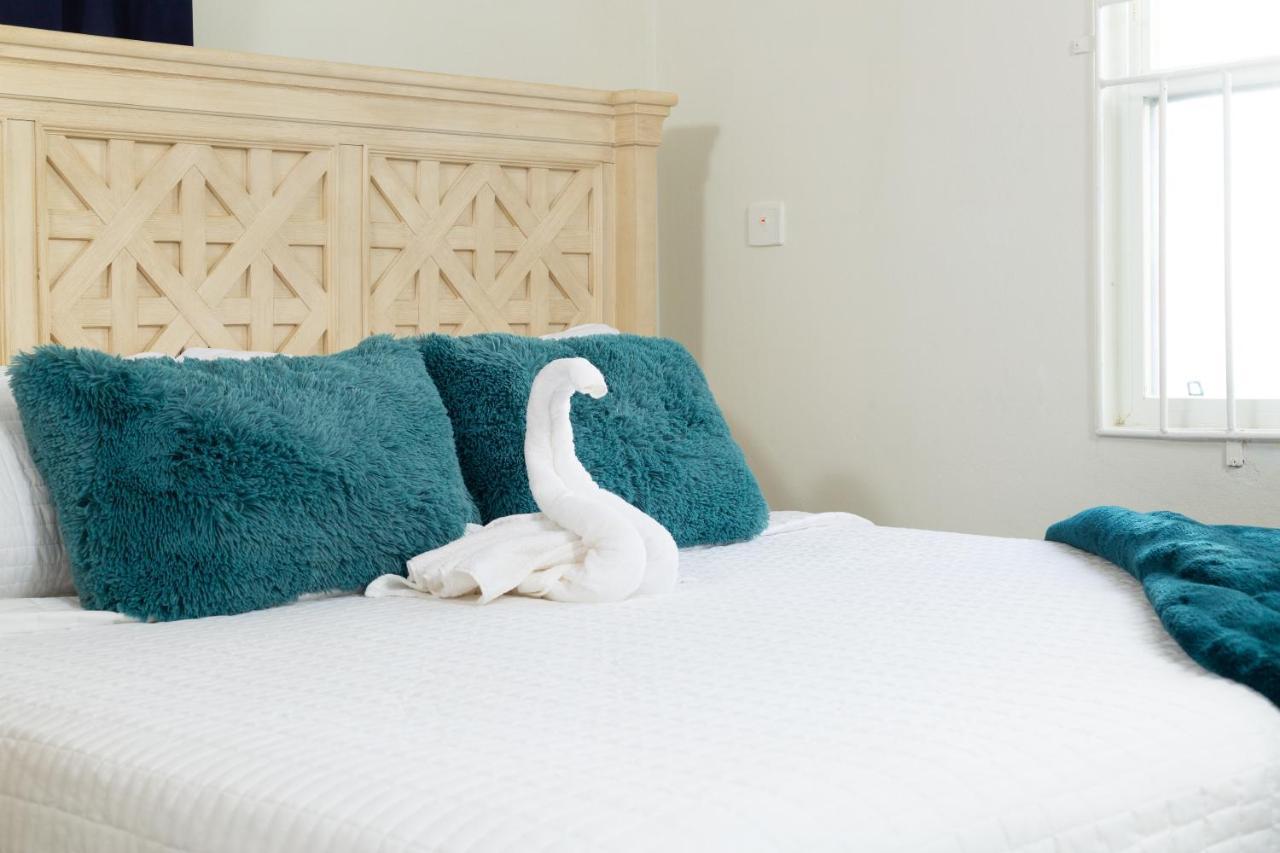 La Vue De Basseterre Apartments - Luxury In Bird Rock Luaran gambar